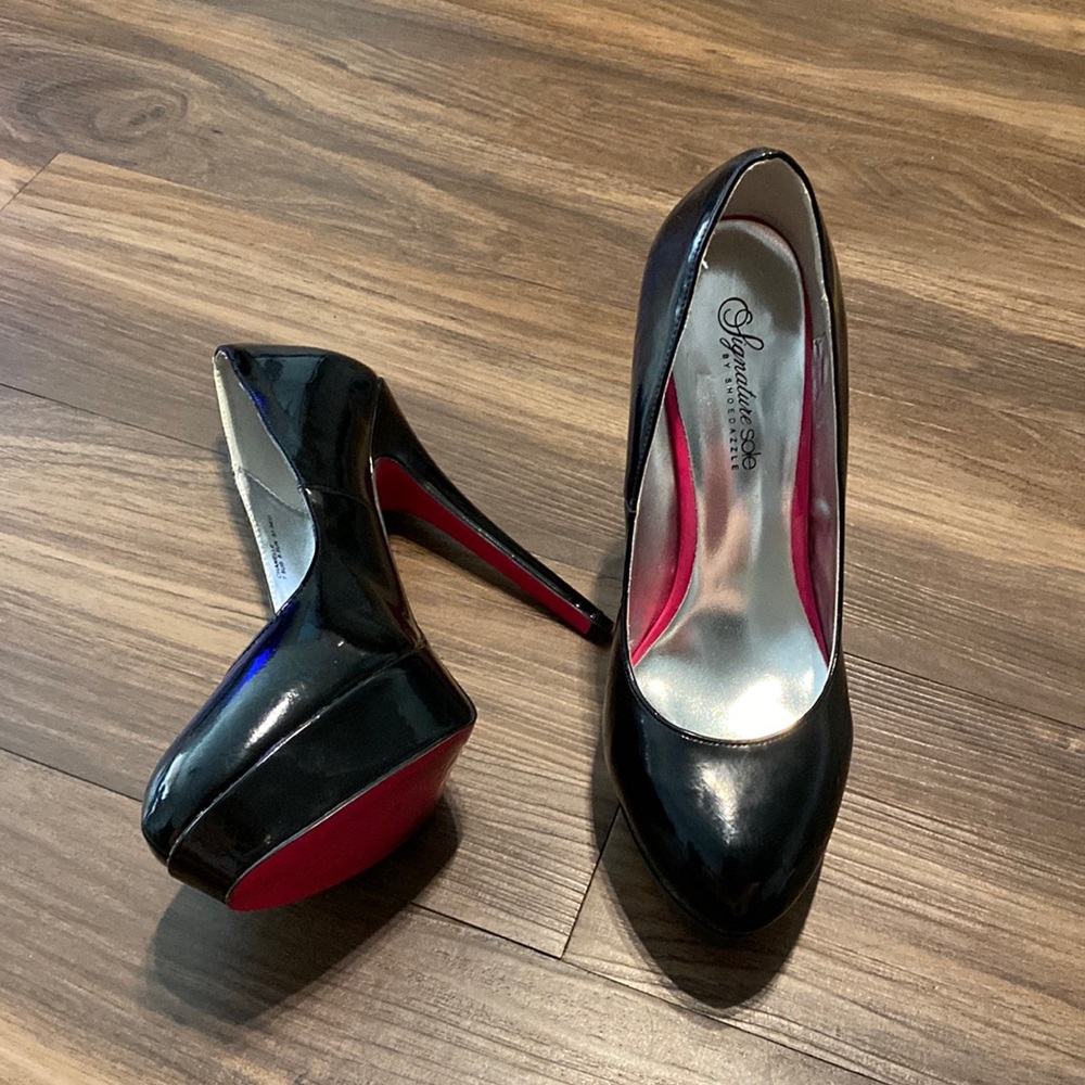 Signature Sole by Shoedazzle Chanelle black stiletto pumps